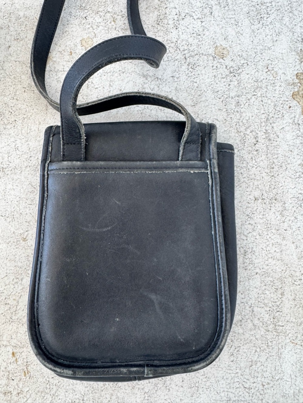 Vintage Coach Small Sidepack Crossbody 9978 Black Leather Brass Turnlock - Picture 2 of 9